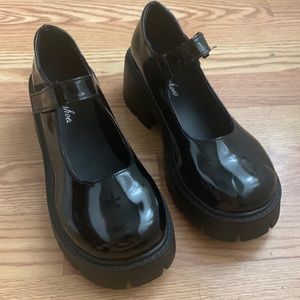 Platform shoes